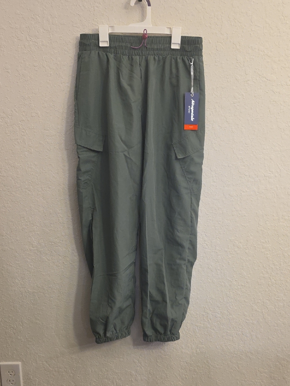 NWT Aeropostale Olive Green Cargo Jogger Pants
